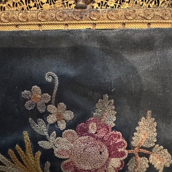 Exquisite Floral Embroidered Evening Bag, French, enamel, w/ mirror, filigree - Picture 8 of 14